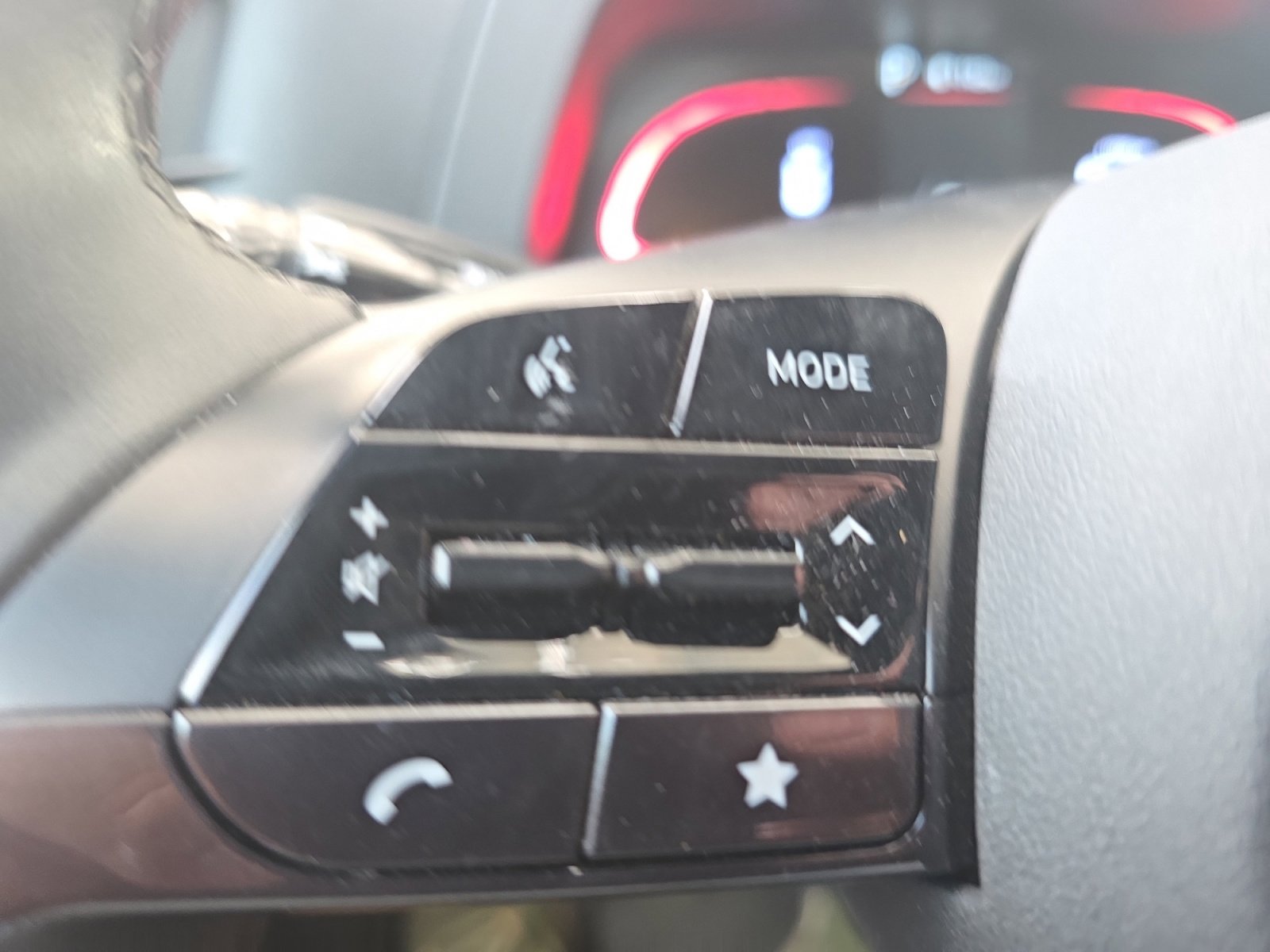 Used 2025 Hyundai Elantra Sport image 24