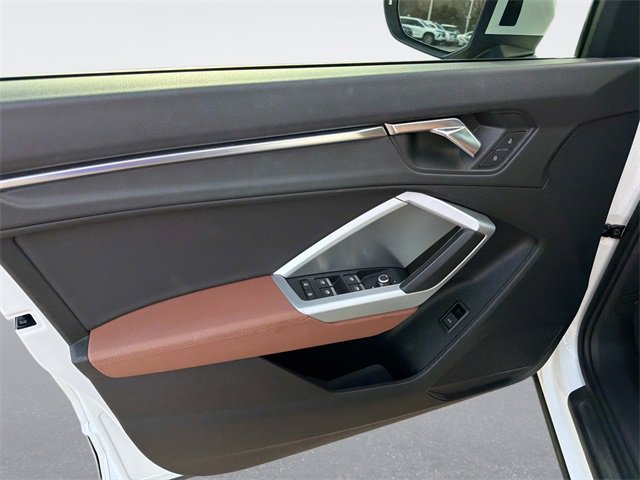 Used 2020 Audi Q3 2.0T Premium Plus w/ Premium Plus Package image 18