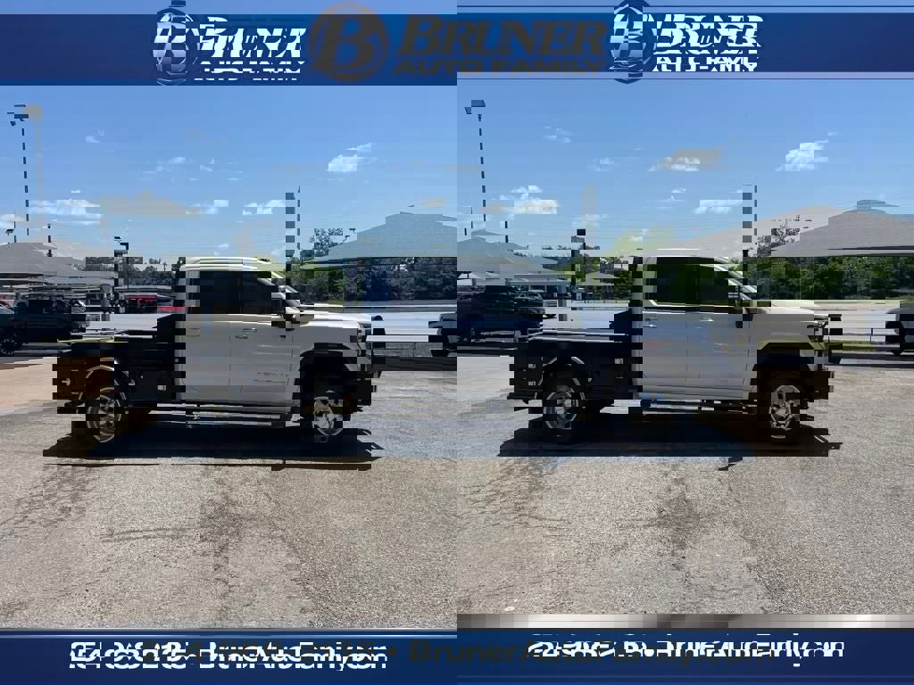 Used 2024 GMC Sierra 3500 Denali w/ Denali Reserve Package image 4