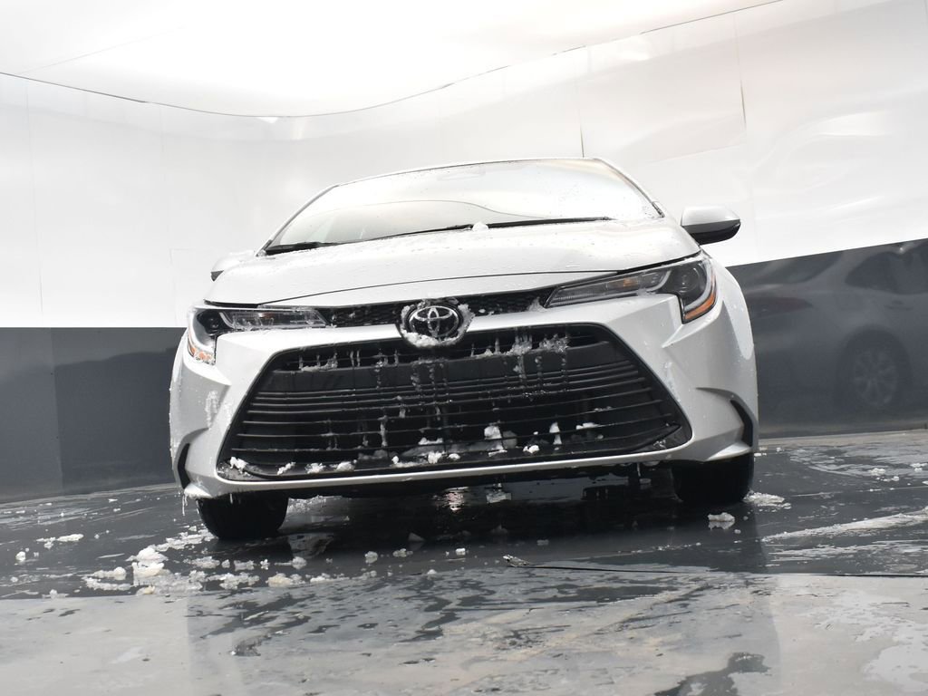 Used 2025 Toyota Corolla LE image 23
