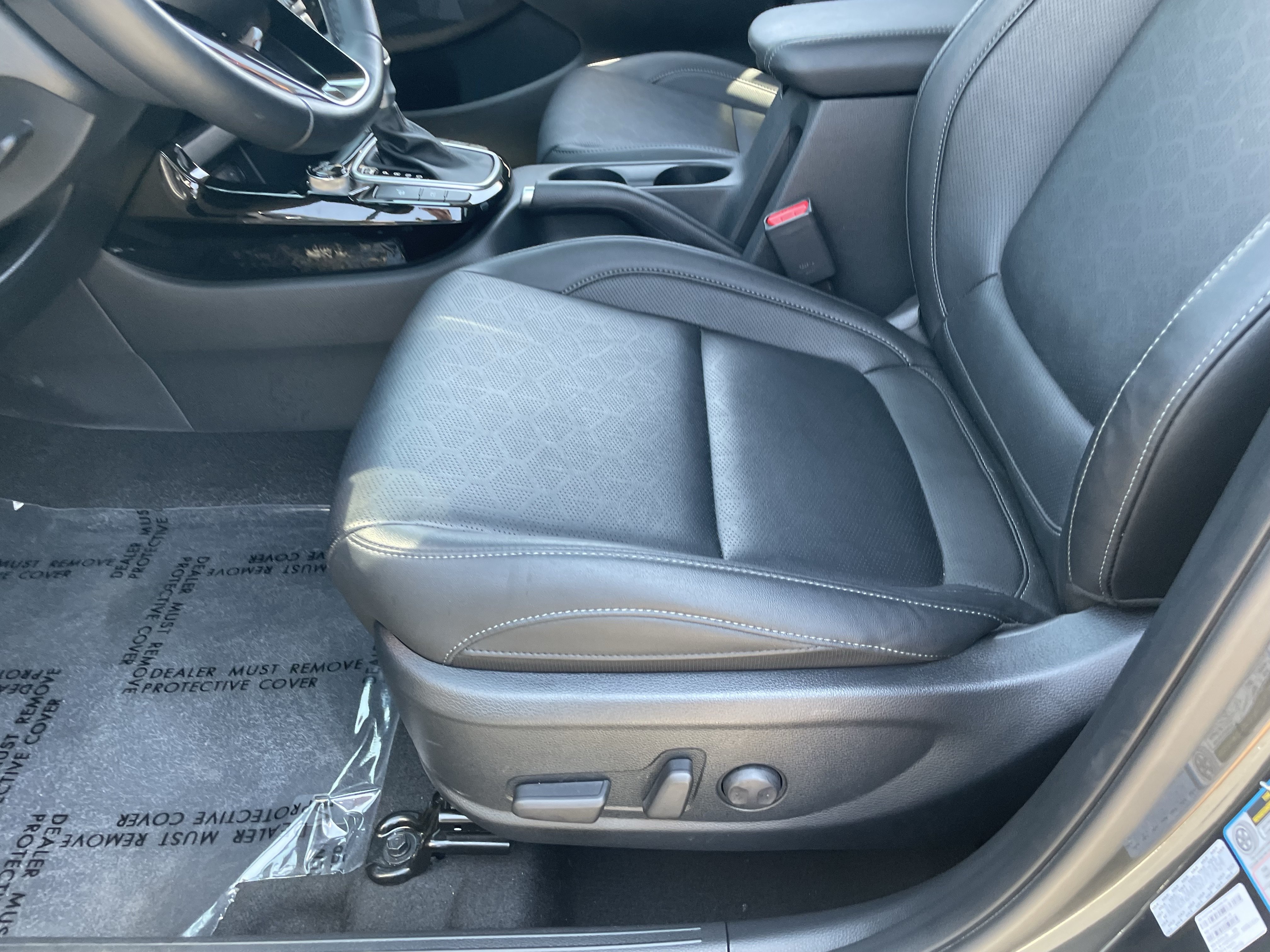 Certified 2025 Kia Seltos EX w/ EX Sunroof Package FWD image 18