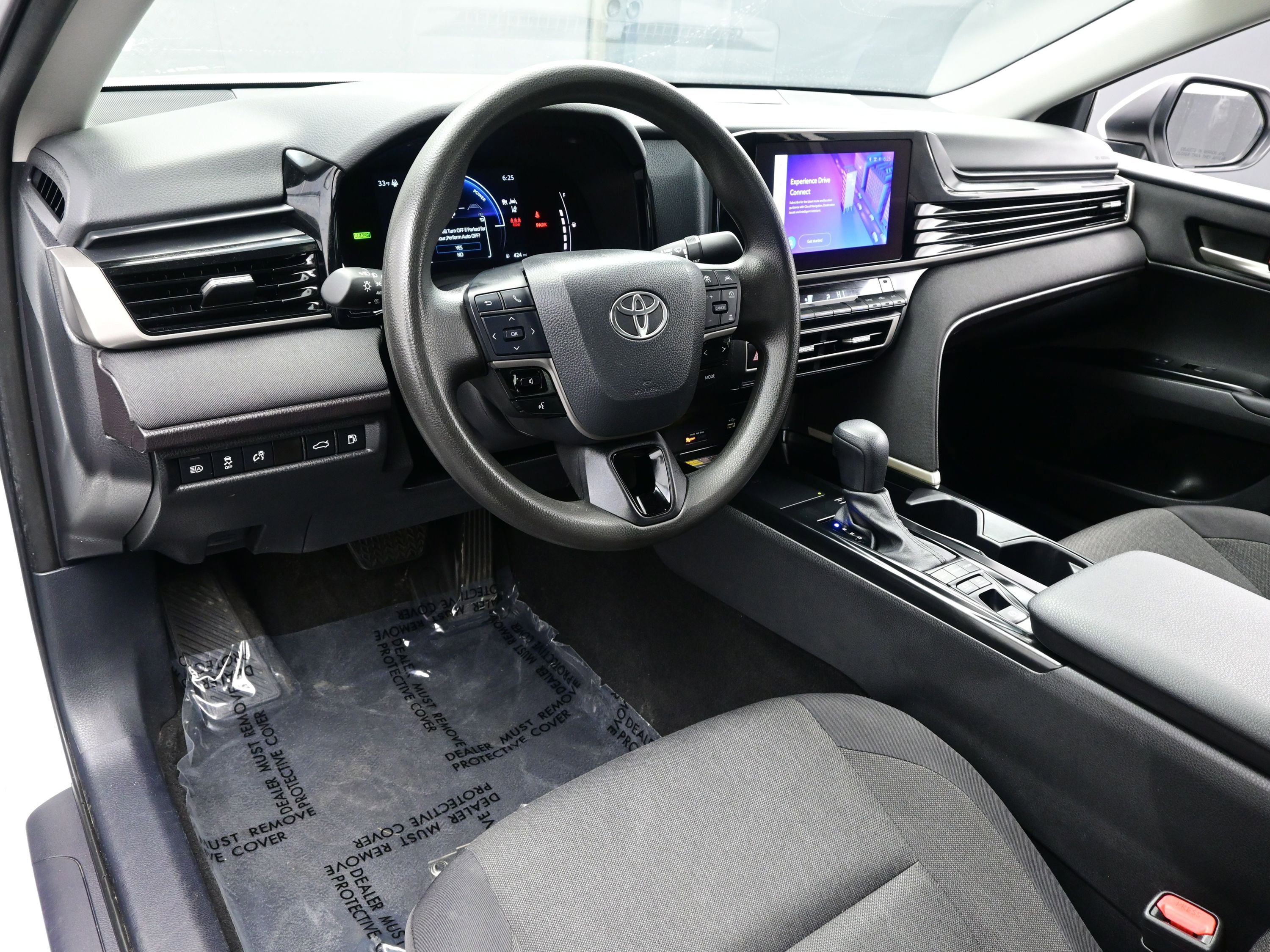 Used 2025 Toyota Camry LE image 12