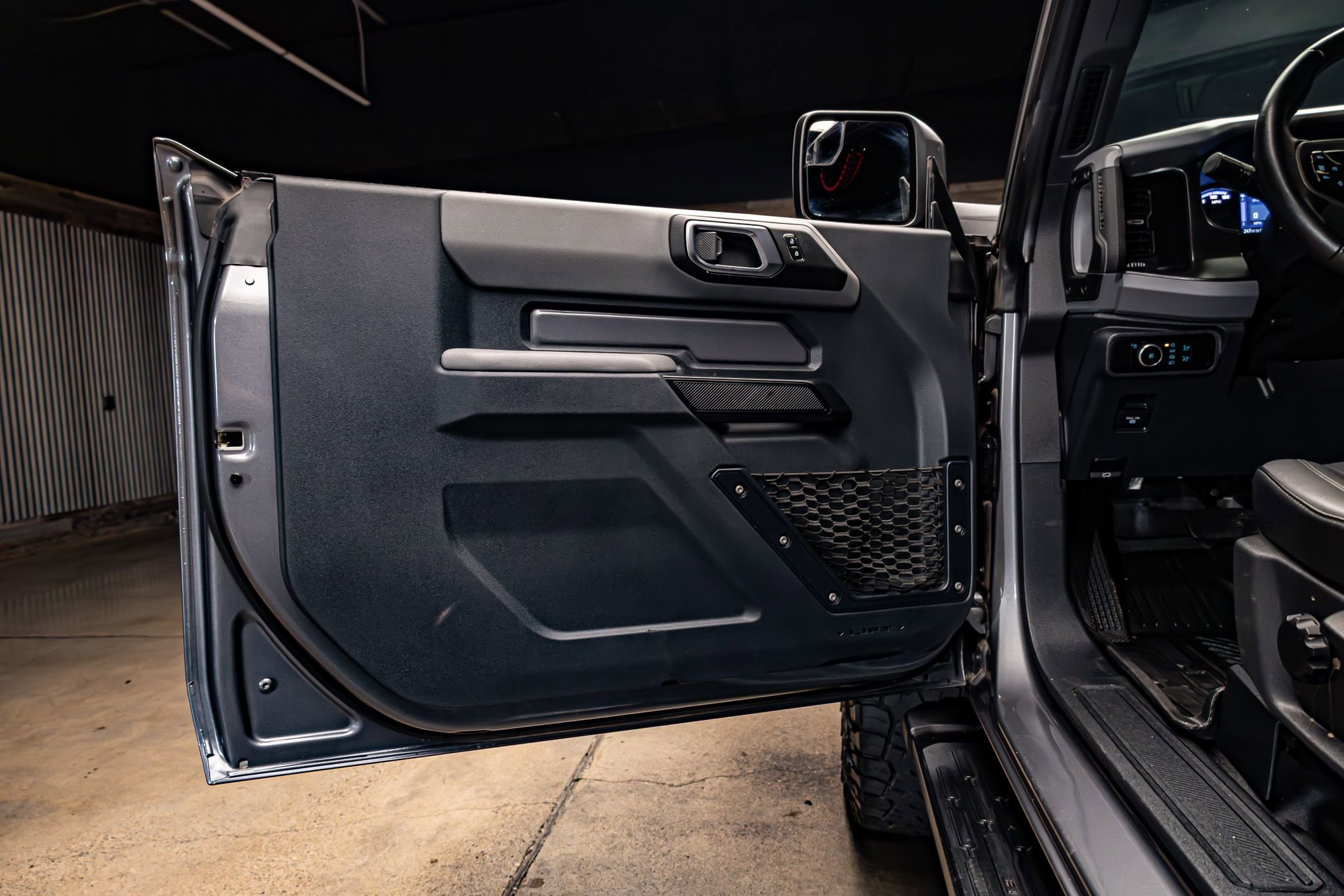 Used 2023 Ford Bronco Big Bend image 21