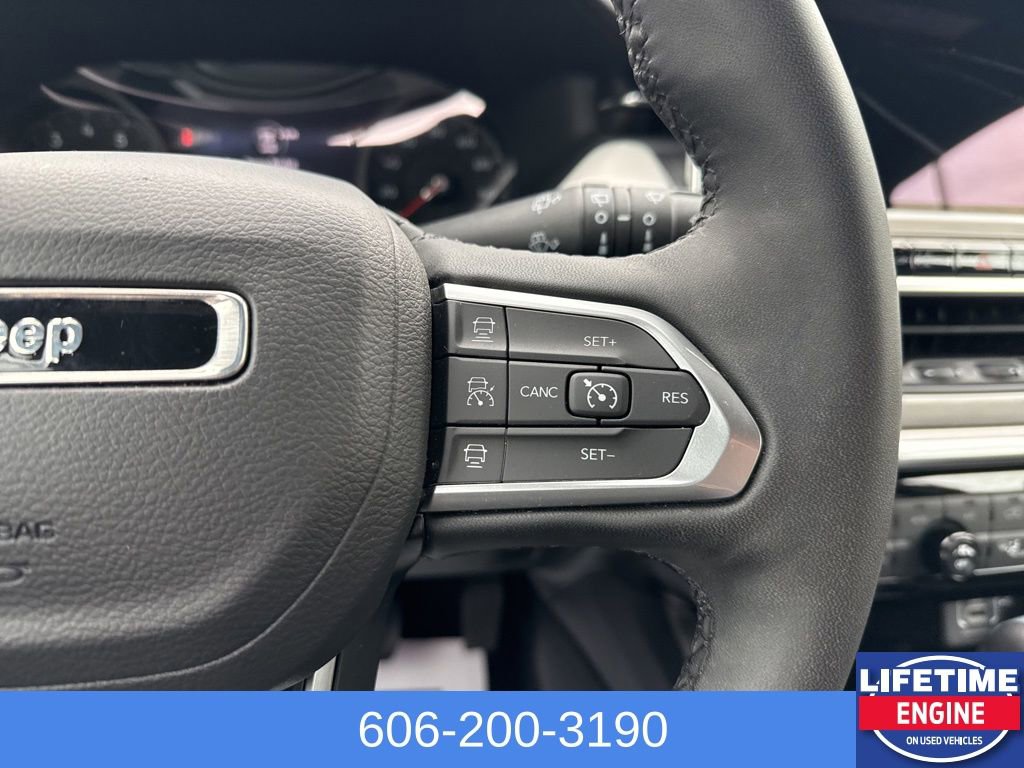 Used 2025 Jeep Compass Limited AWD/4WD image 16