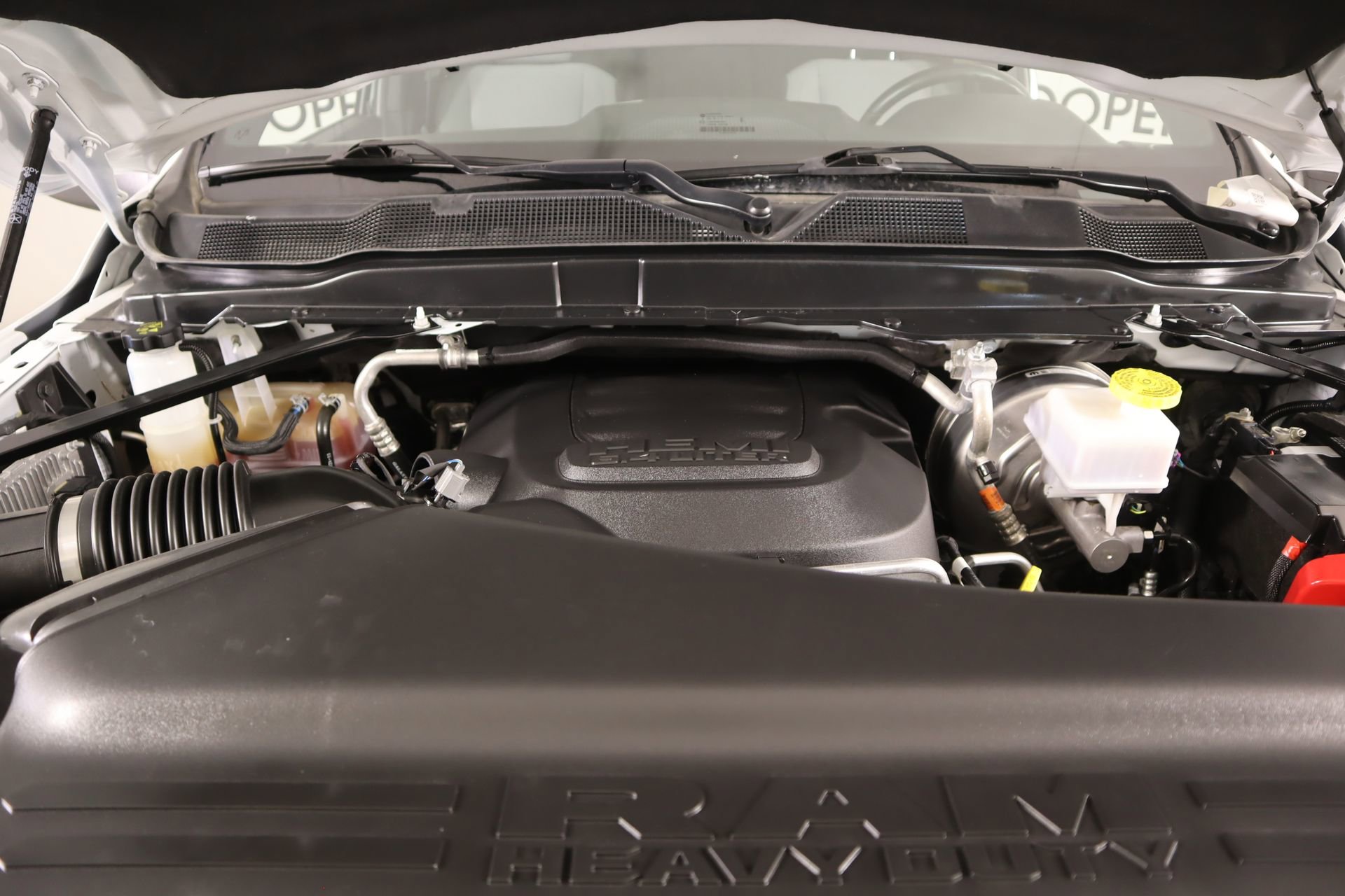 Used 2024 RAM 2500 Big Horn w/ Bed Utility Group image 18