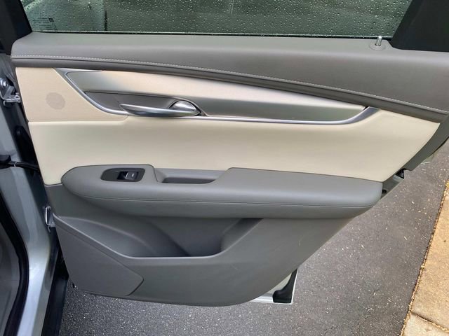 Used 2018 Cadillac XT5 Luxury w/ Driver Awareness Package FWD image 35