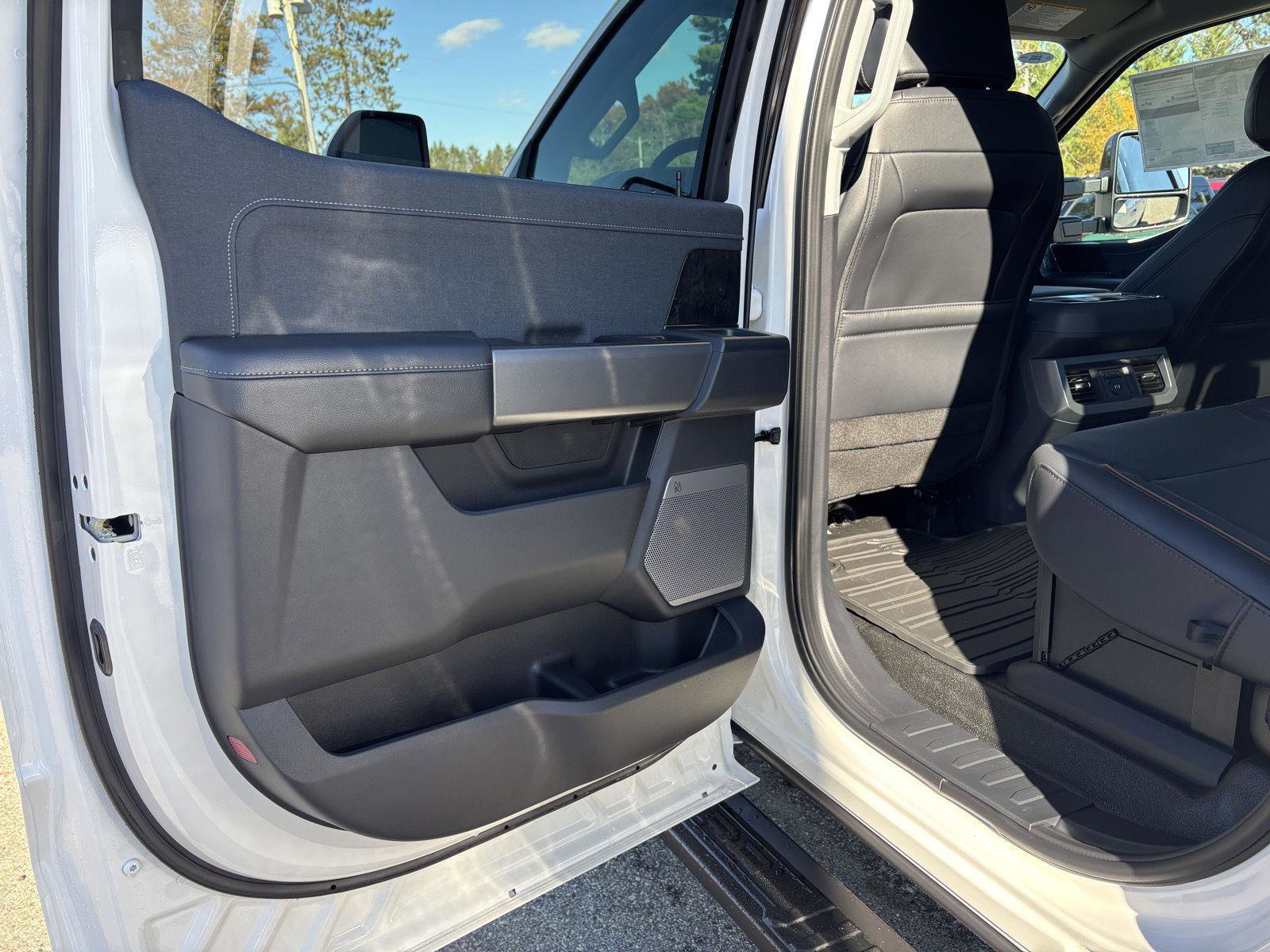 New 2026 Ford F350 Lariat w/ Black Appearance Package image 26