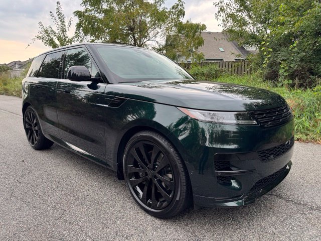 New 2027 Land Rover Range Rover Sport Dynamic SE AWD/4WD image 4