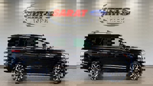 Certified 2024 Lincoln Navigator Black Label image 1