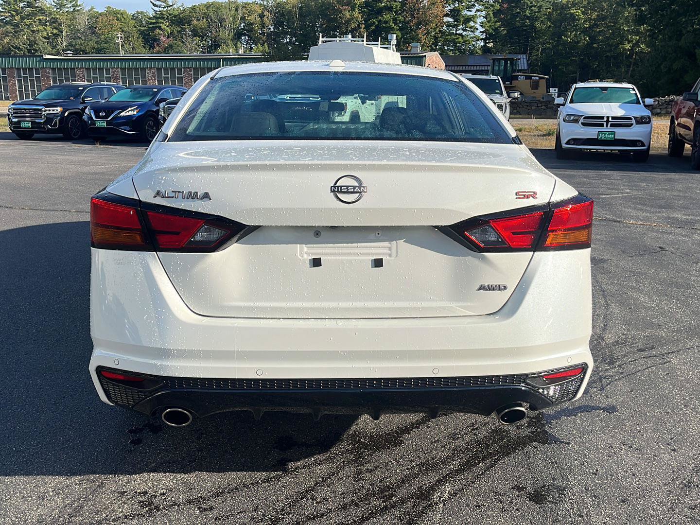 Used 2024 Nissan Altima 2.5 SR w/ SR Premium Package AWD/4WD image 4