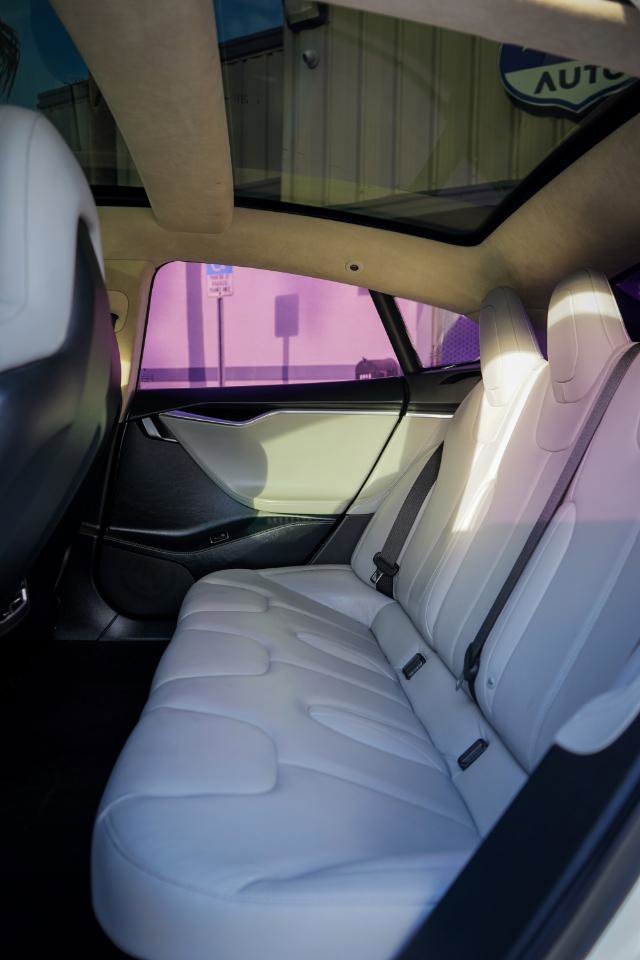 Used 2016 Tesla Model S 70D image 16
