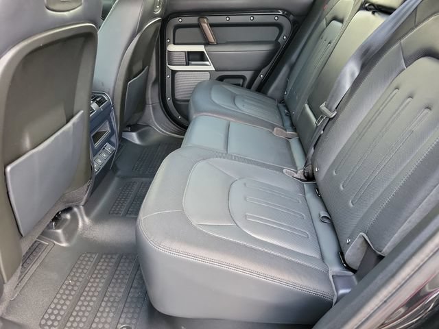 Used 2021 Land Rover Defender 110 X-Dynamic HSE AWD/4WD image 17