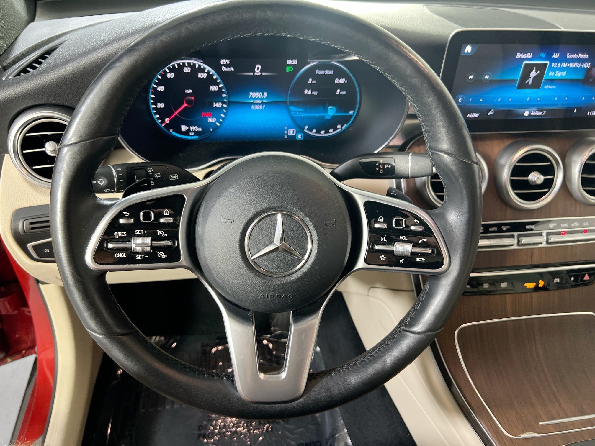 Used 2021 Mercedes-Benz GLC 300 4MATIC w/ Premium Package image 11