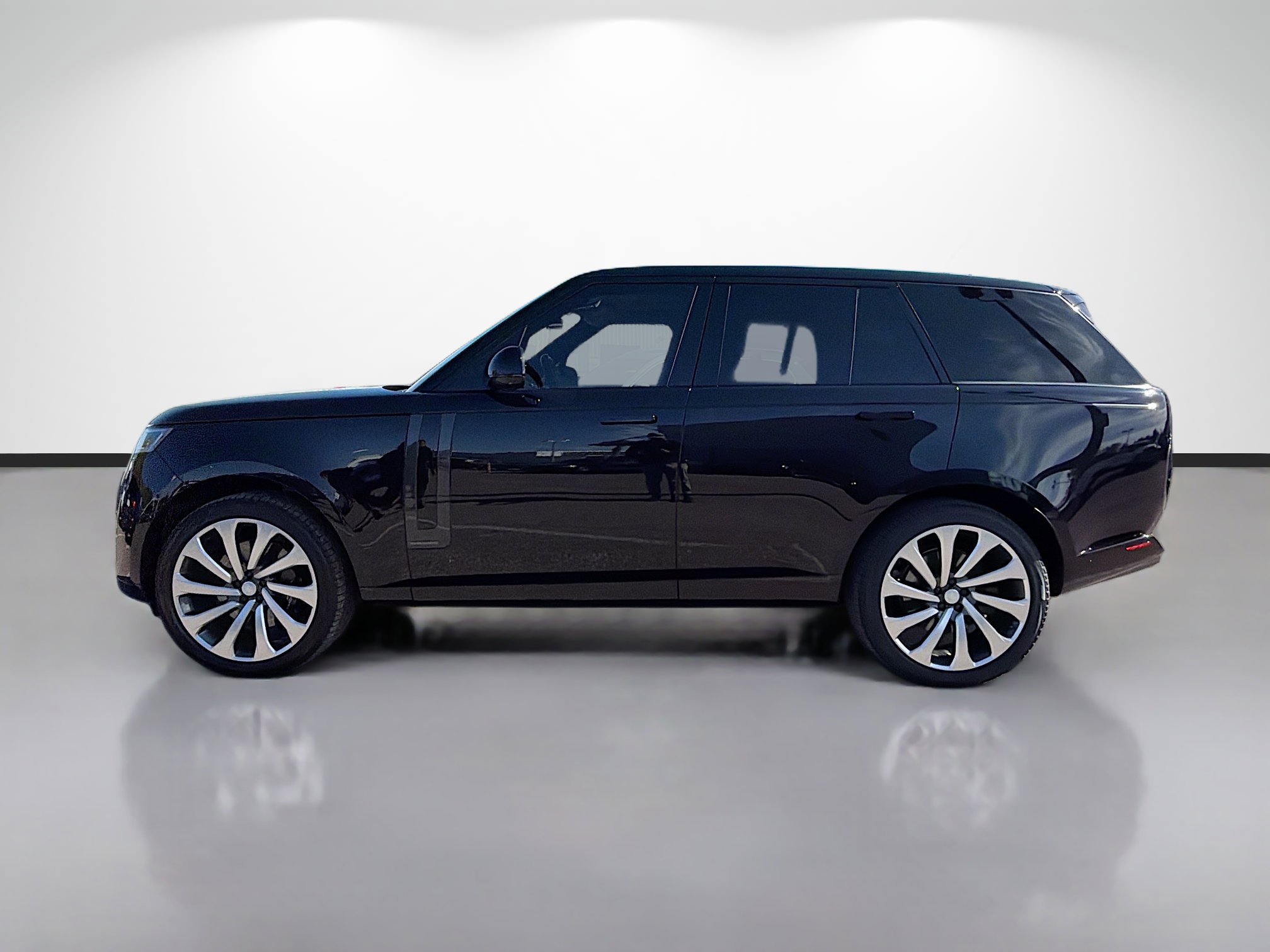 Used 2024 Land Rover Range Rover Autobiography AWD/4WD image 2