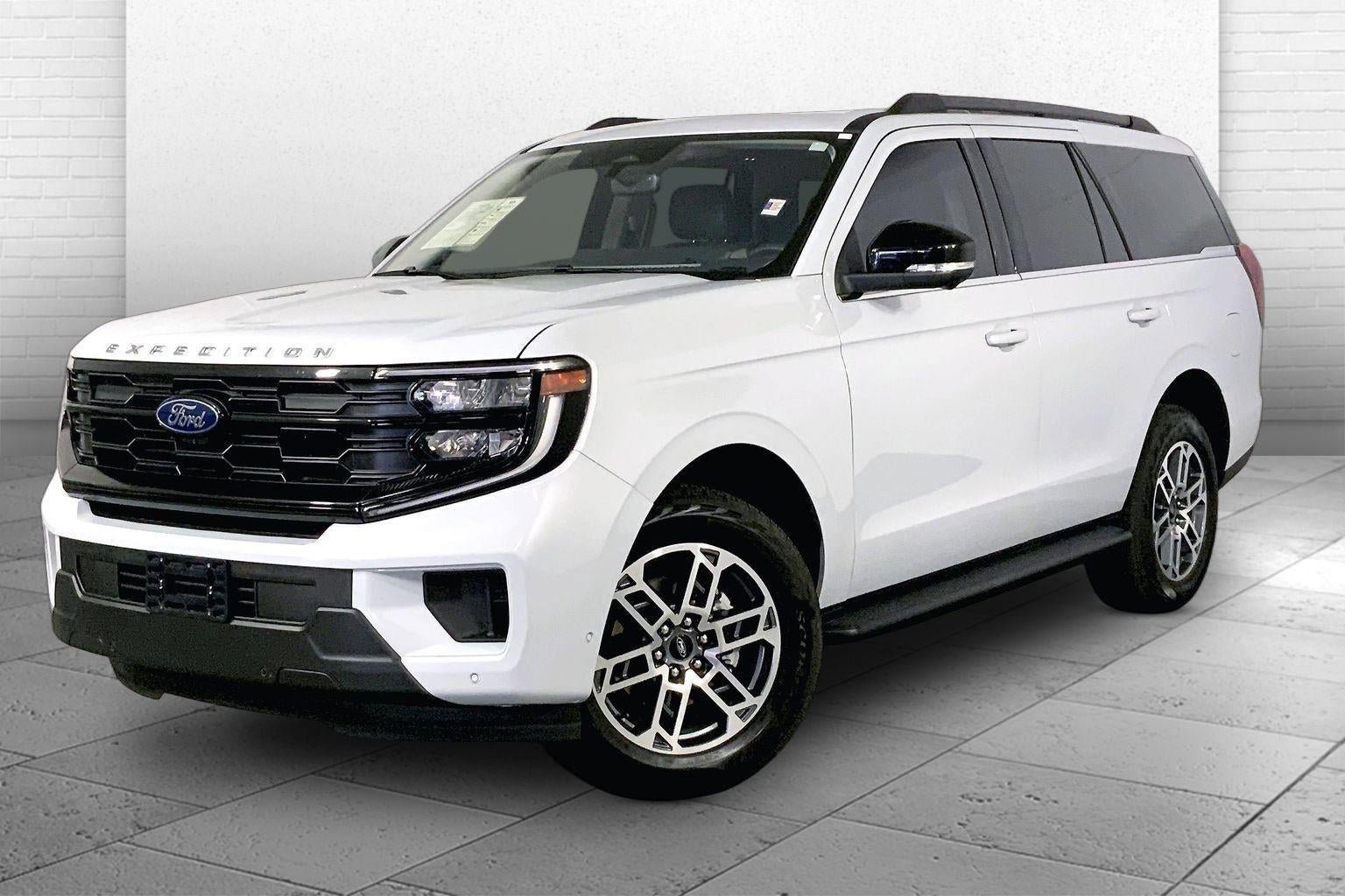 Used 2025 Ford Expedition Active AWD/4WD image 12