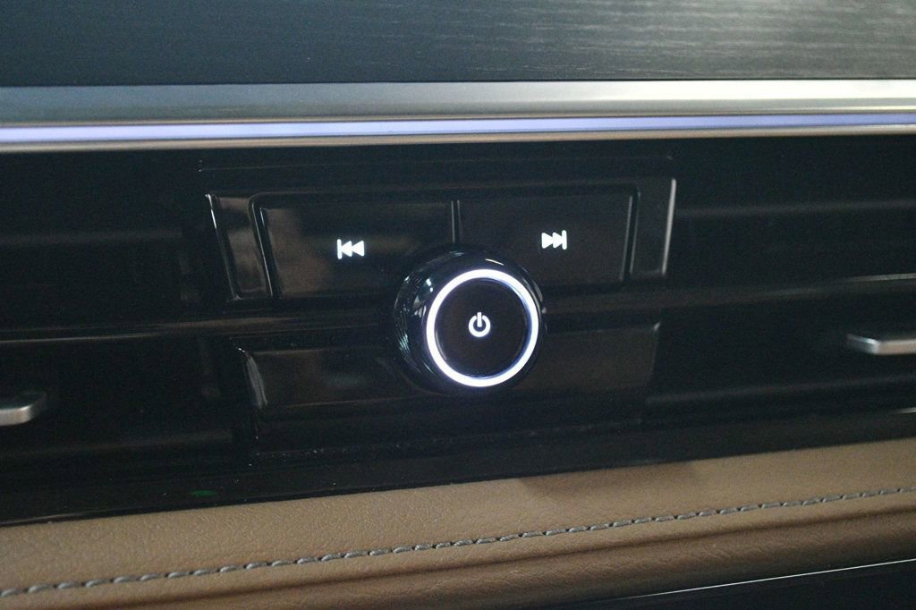 Used 2025 INFINITI QX80 Sensory image 60