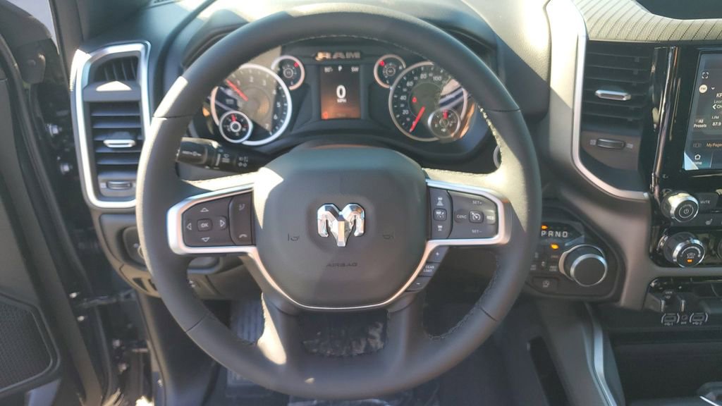 New 2026 RAM 1500 4x4 Crew Cab image 28