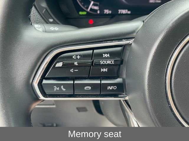 Certified 2025 MAZDA CX-70 Plug-In Hybrid w/ Premium Pkg AWD/4WD image 18