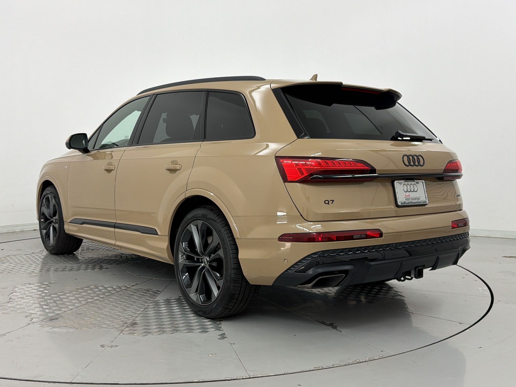 New 2026 Audi Q7 Premium Plus AWD/4WD image 3