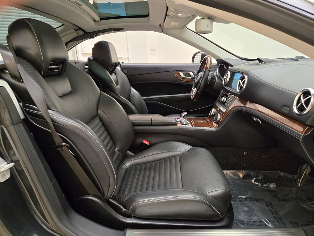 Used 2014 Mercedes-Benz SL 550 image 22