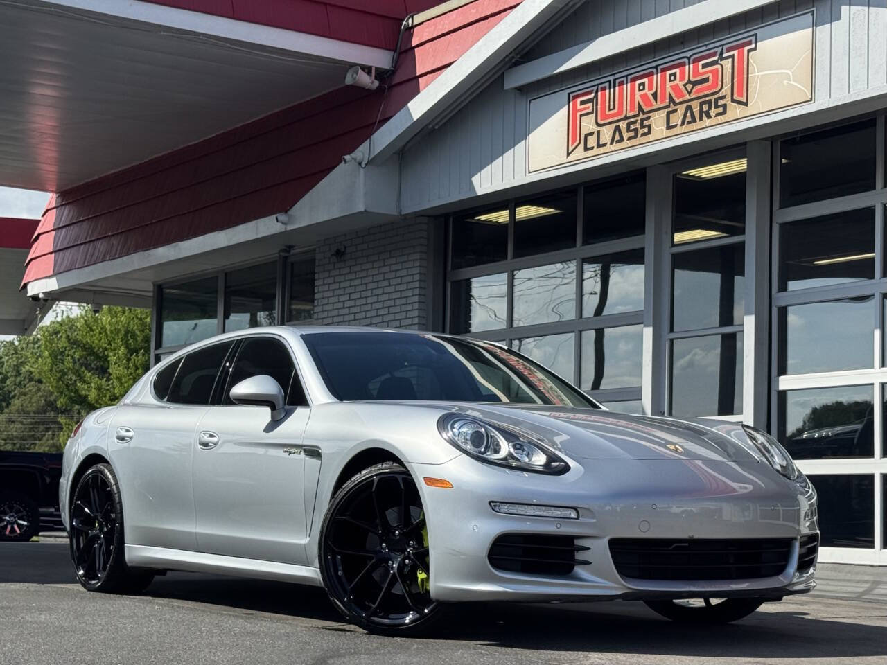 Used 2015 Porsche Panamera S RWD image 1