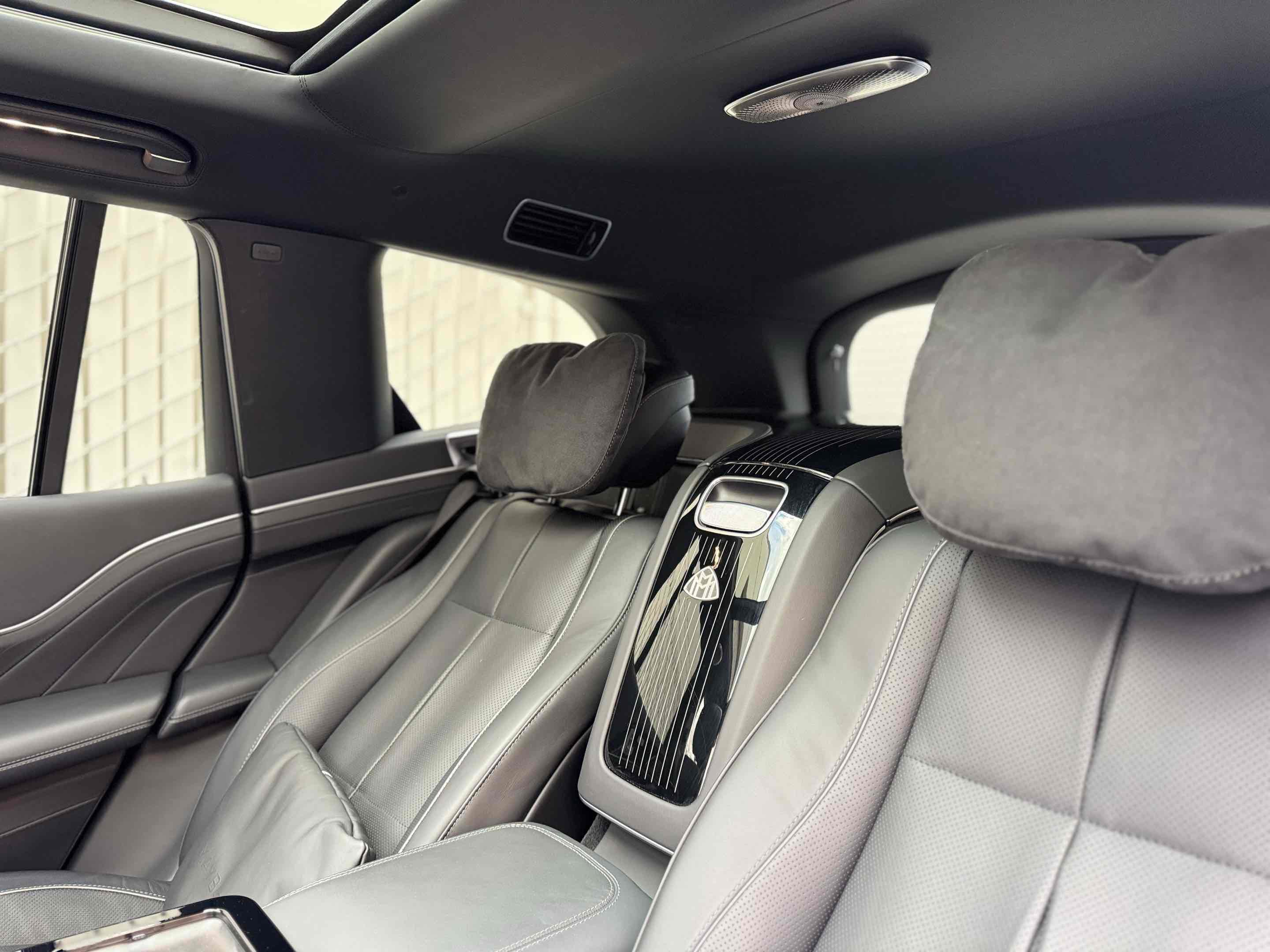 Used 2023 Mercedes-Benz Maybach GLS 600 4MATIC image 38