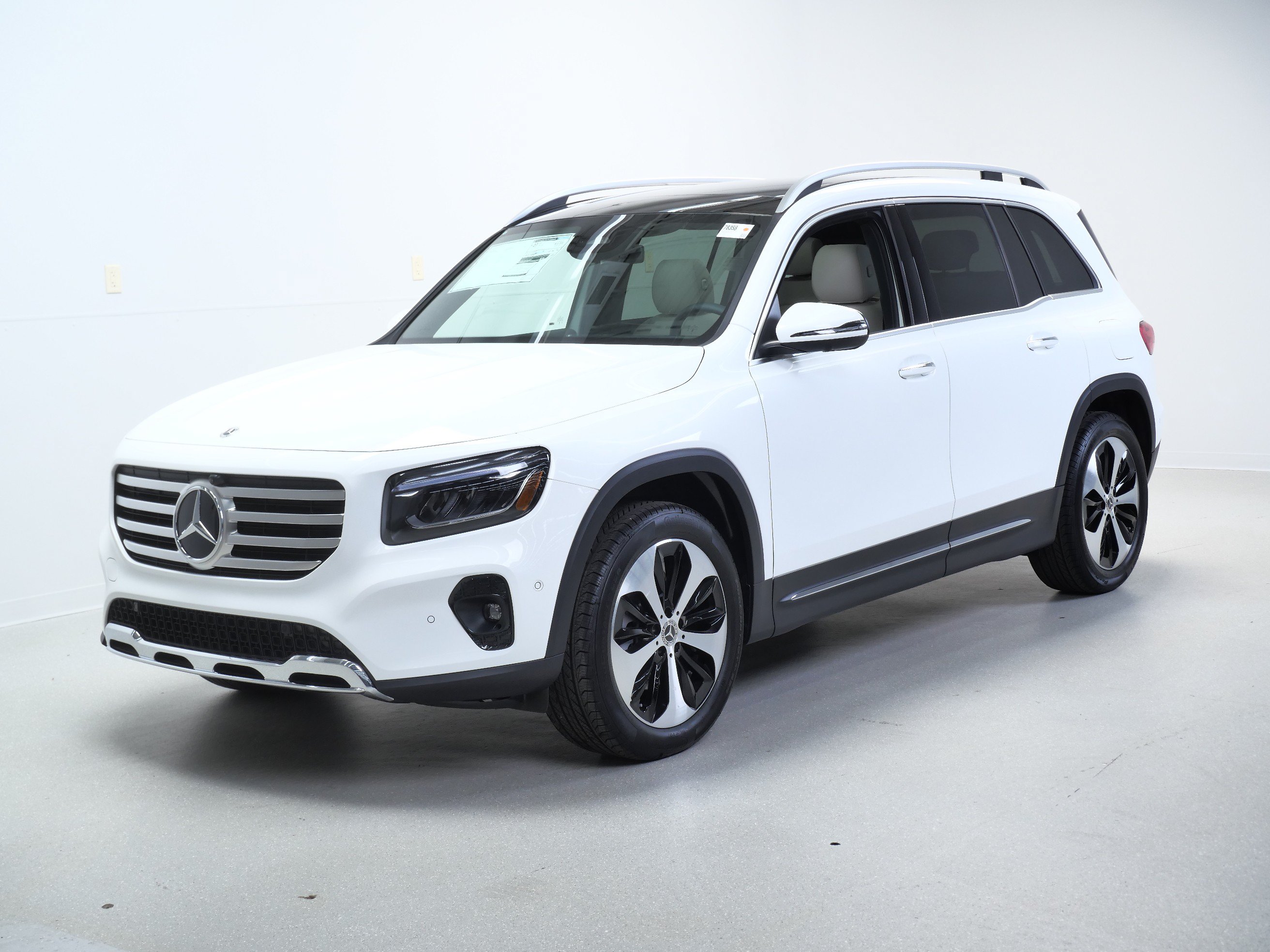 New 2026 Mercedes-Benz GLB 250 4MATIC image 8