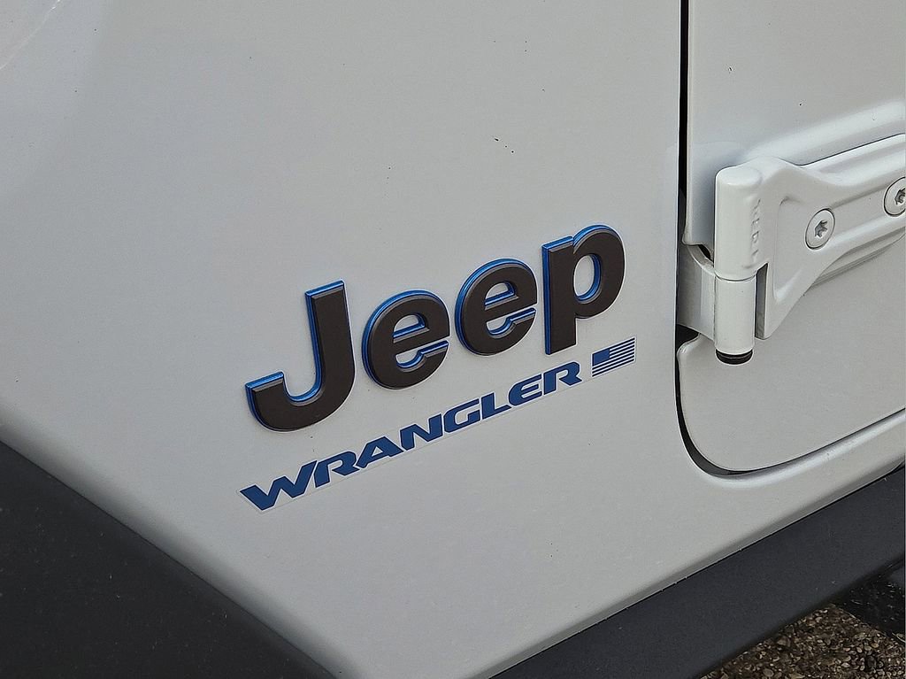 Used 2024 Jeep Wrangler Unlimited image 13