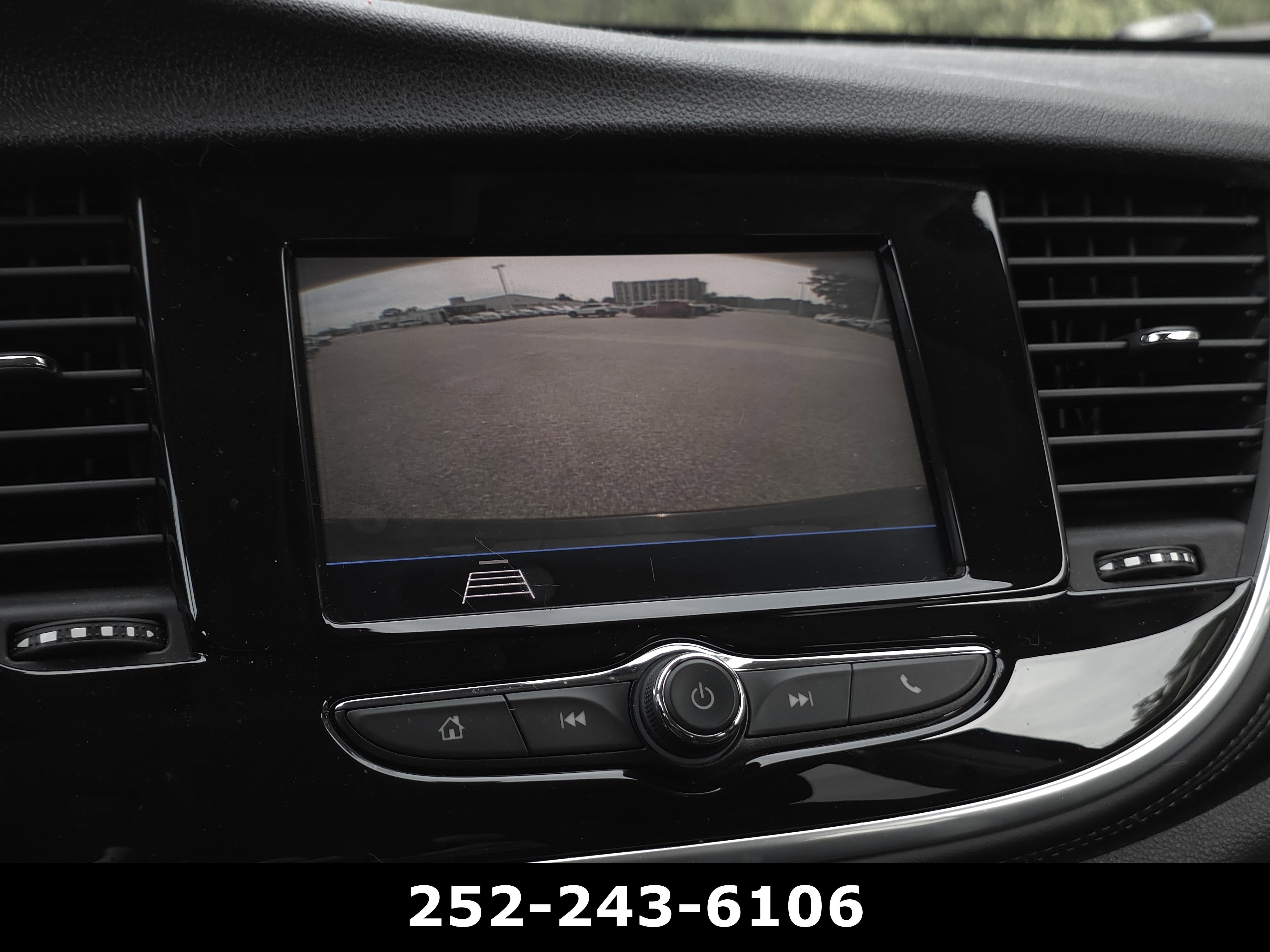 Used 2022 Buick Encore Preferred w/ Safety Package image 14