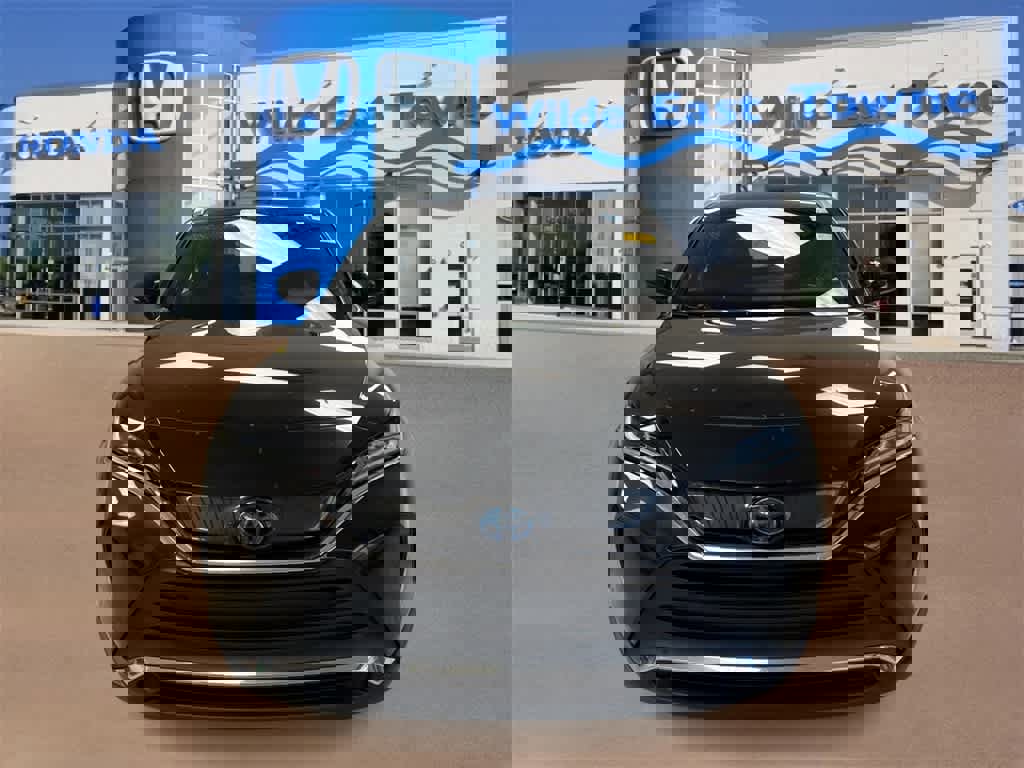 Used 2021 Toyota Venza XLE w/ Softex Package image 3