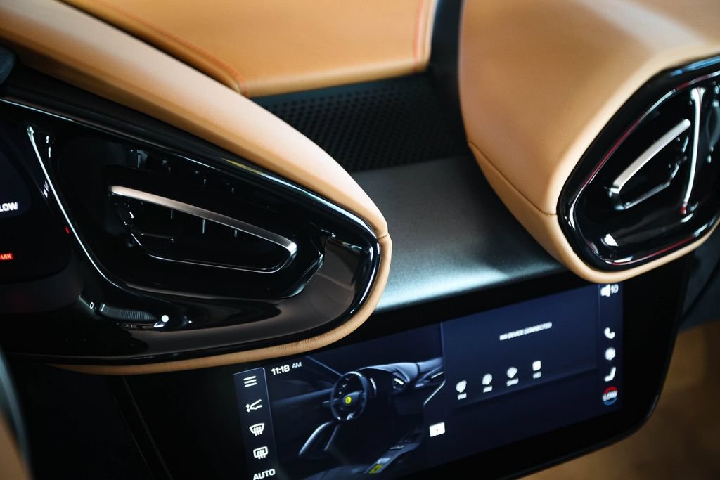Certified 2025 Ferrari 12Cilindri RWD image 35