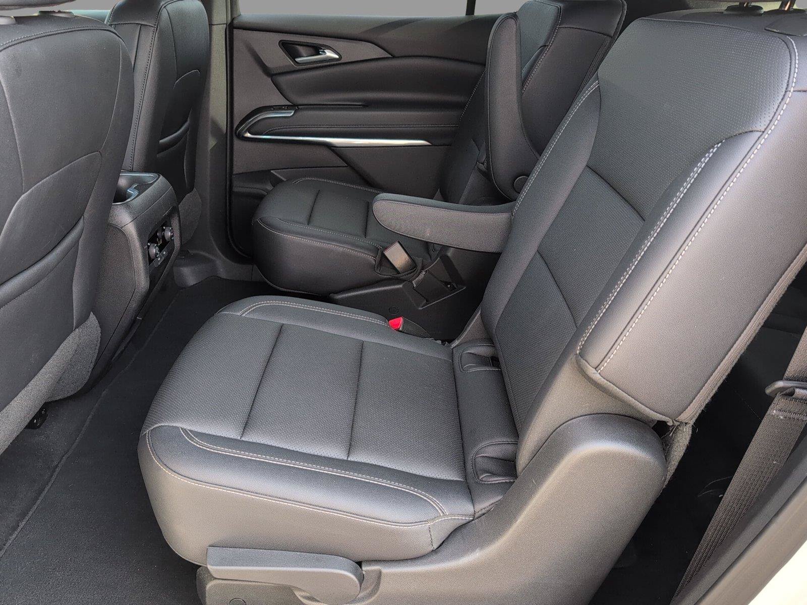 Certified 2025 Chevrolet Traverse LT AWD/4WD image 32