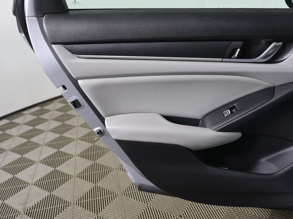 Used 2020 Honda Accord EX image 23