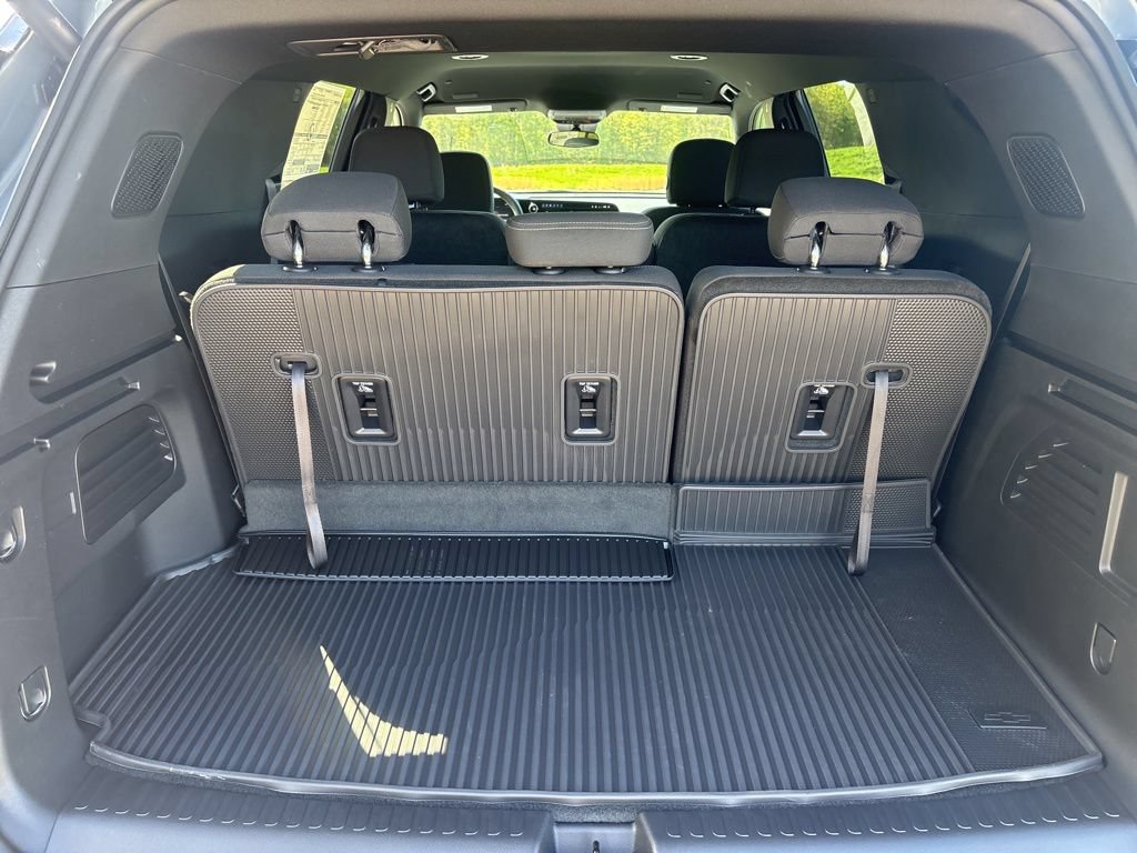 New 2026 Chevrolet Traverse LT w/ Midnight/Sport Edition FWD image 48