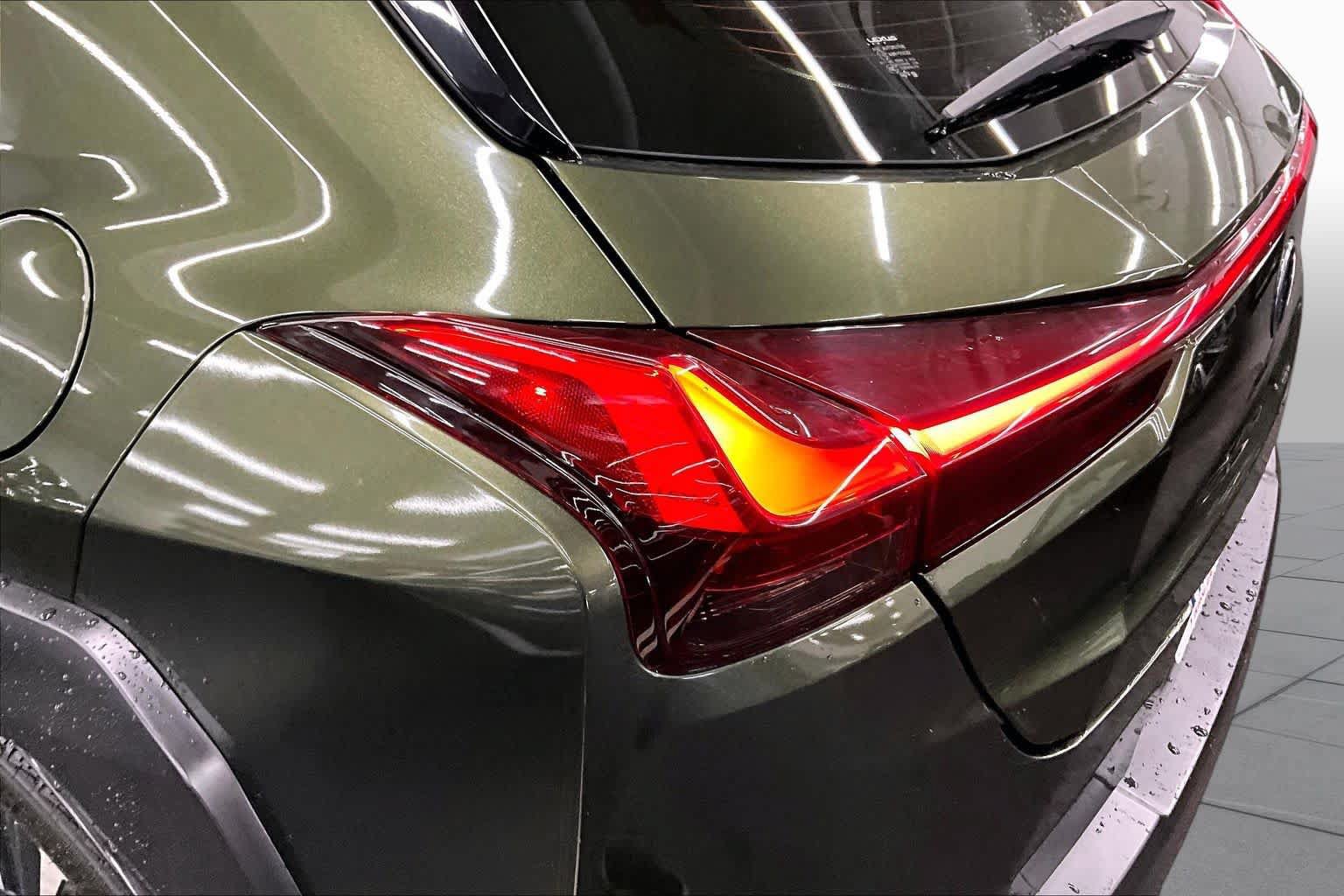 Used 2019 Lexus UX 250h w/ Premium Package AWD/4WD image 28