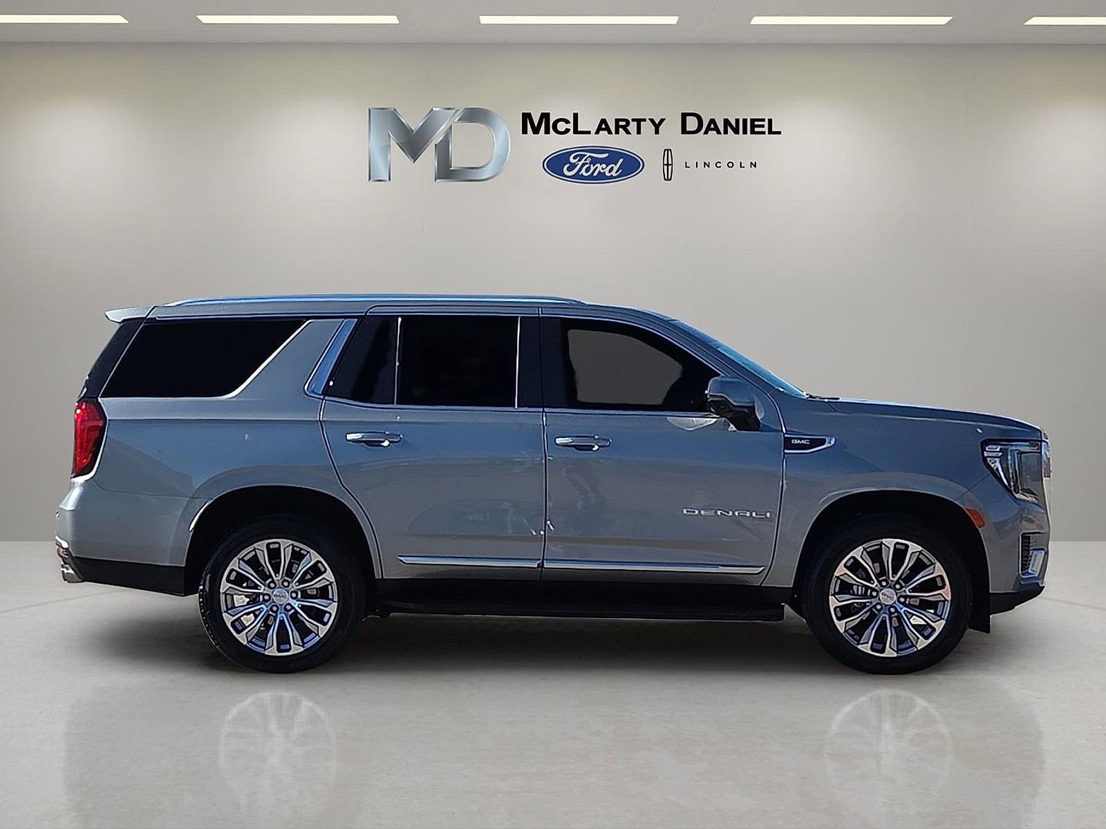 Used 2023 GMC Yukon Denali image 6