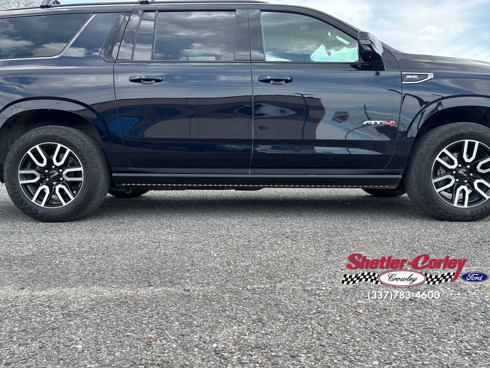 Used 2023 GMC Yukon XL AT4 w/ AT4 Premium Plus Package image 44