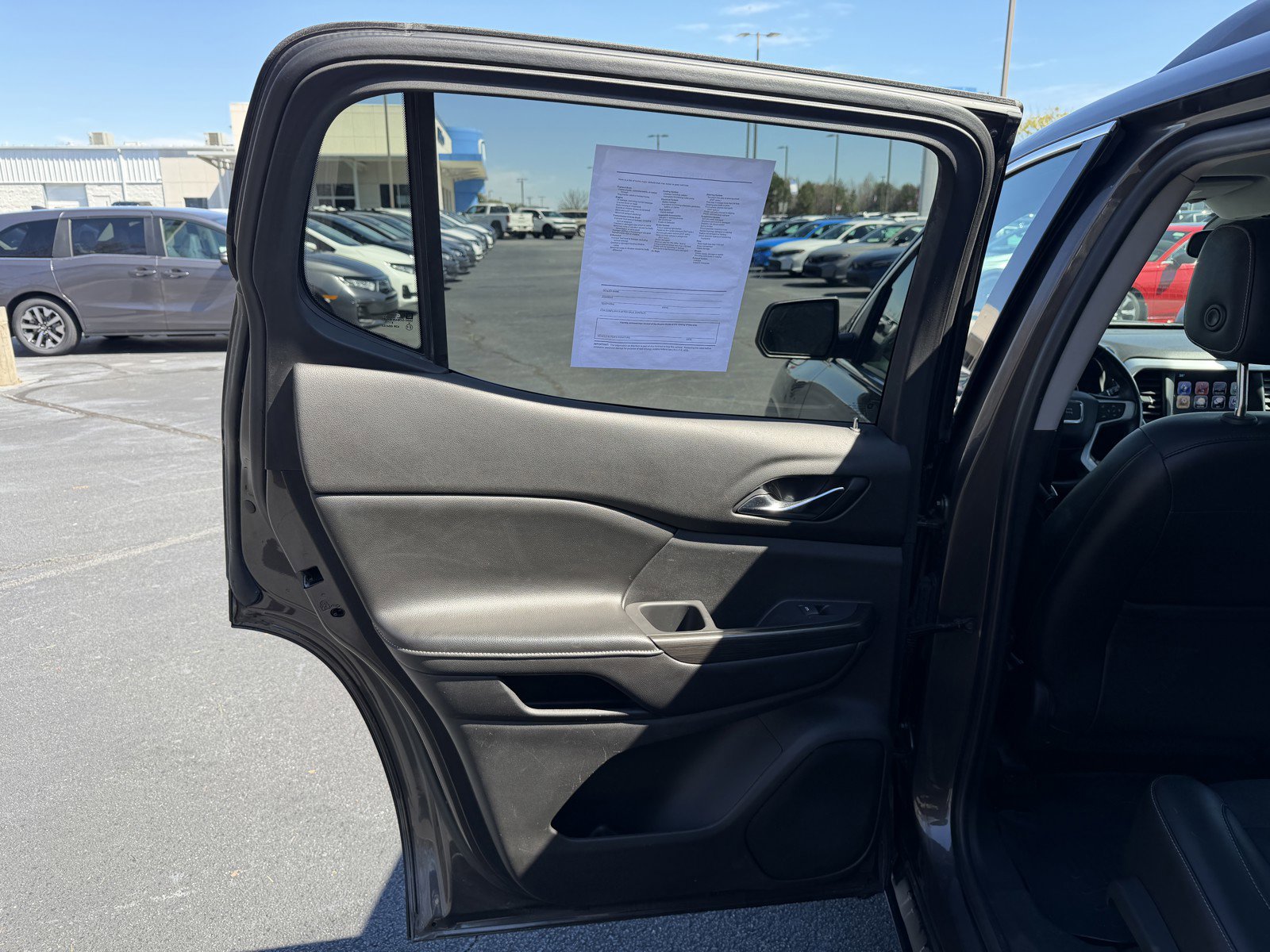 Used 2019 GMC Acadia SLT image 13