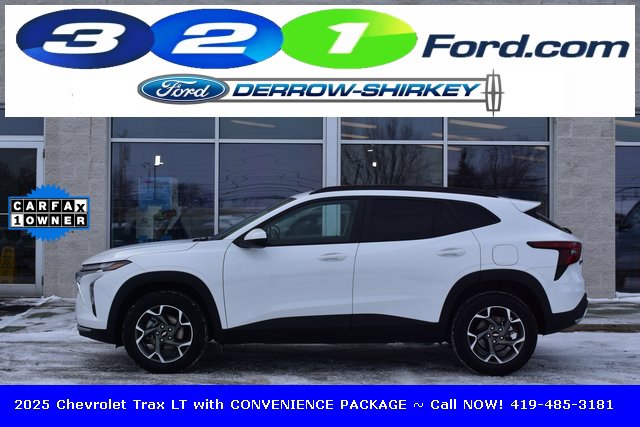 Used 2025 Chevrolet Trax LT w/ LT Convenience Package image 2