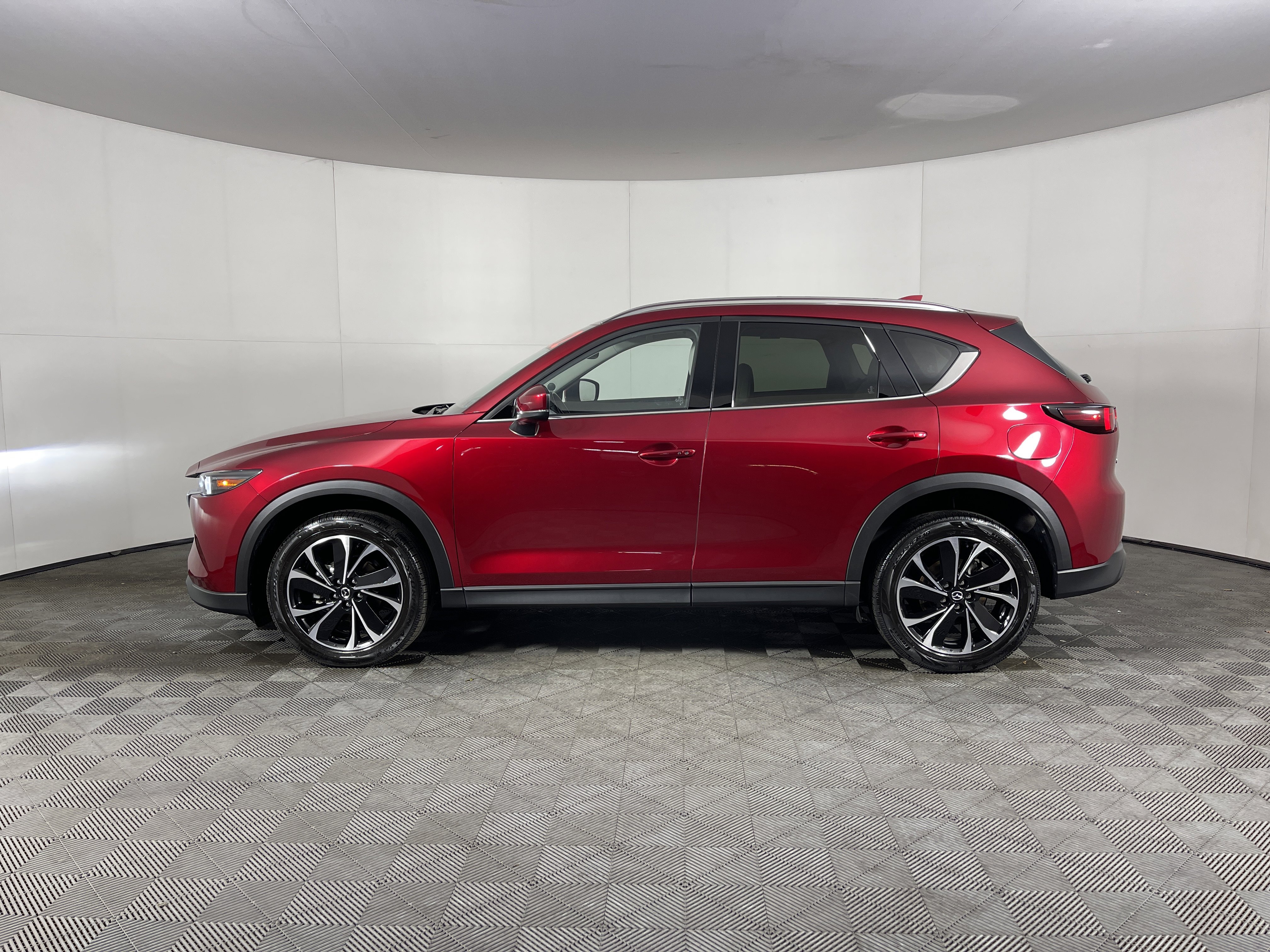 Used 2022 MAZDA CX-5 AWD 2.5 S w/ Premium Plus Pkg image 3