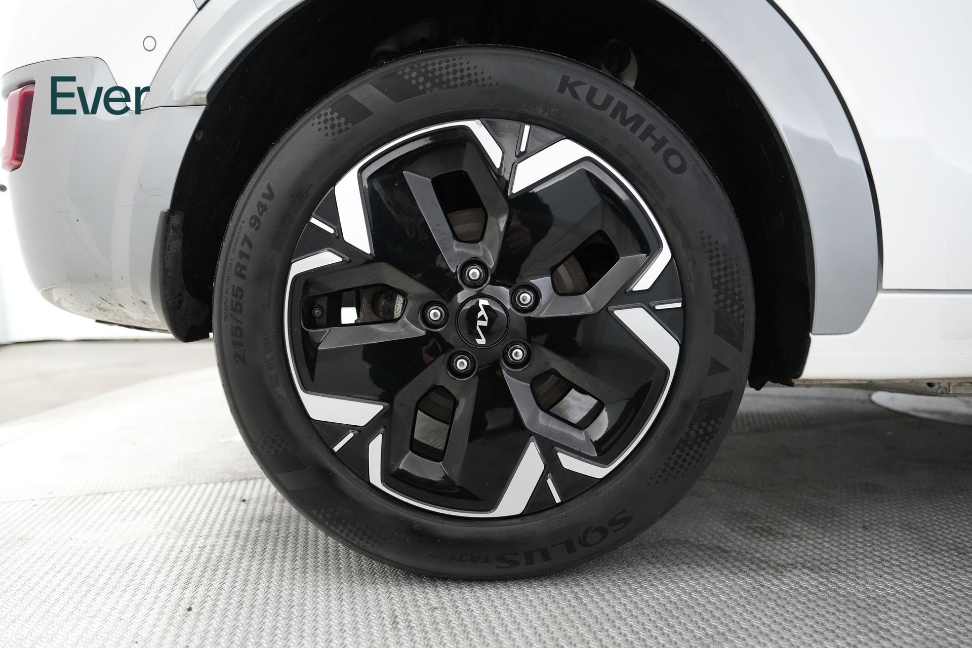 Used 2024 Kia Niro Wave w/ Wave Preserve Package image 9