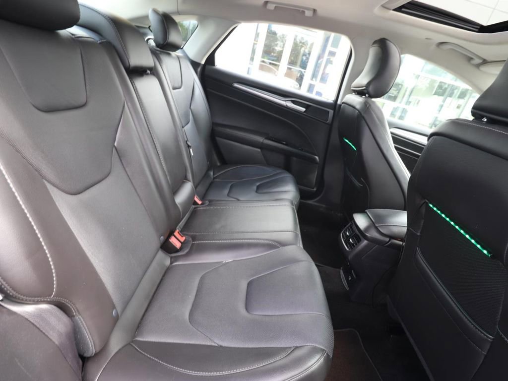 Used 2015 Ford Fusion Titanium image 24