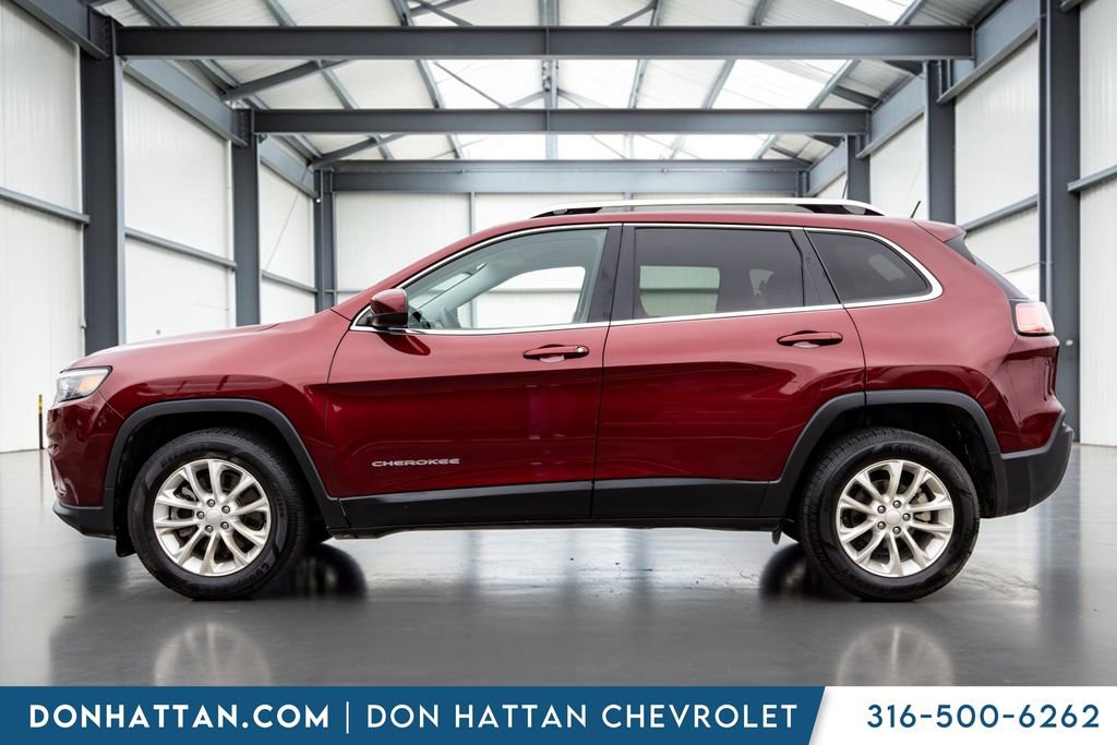 Used 2019 Jeep Cherokee Latitude w/ Popular Appearance Group FWD image 2