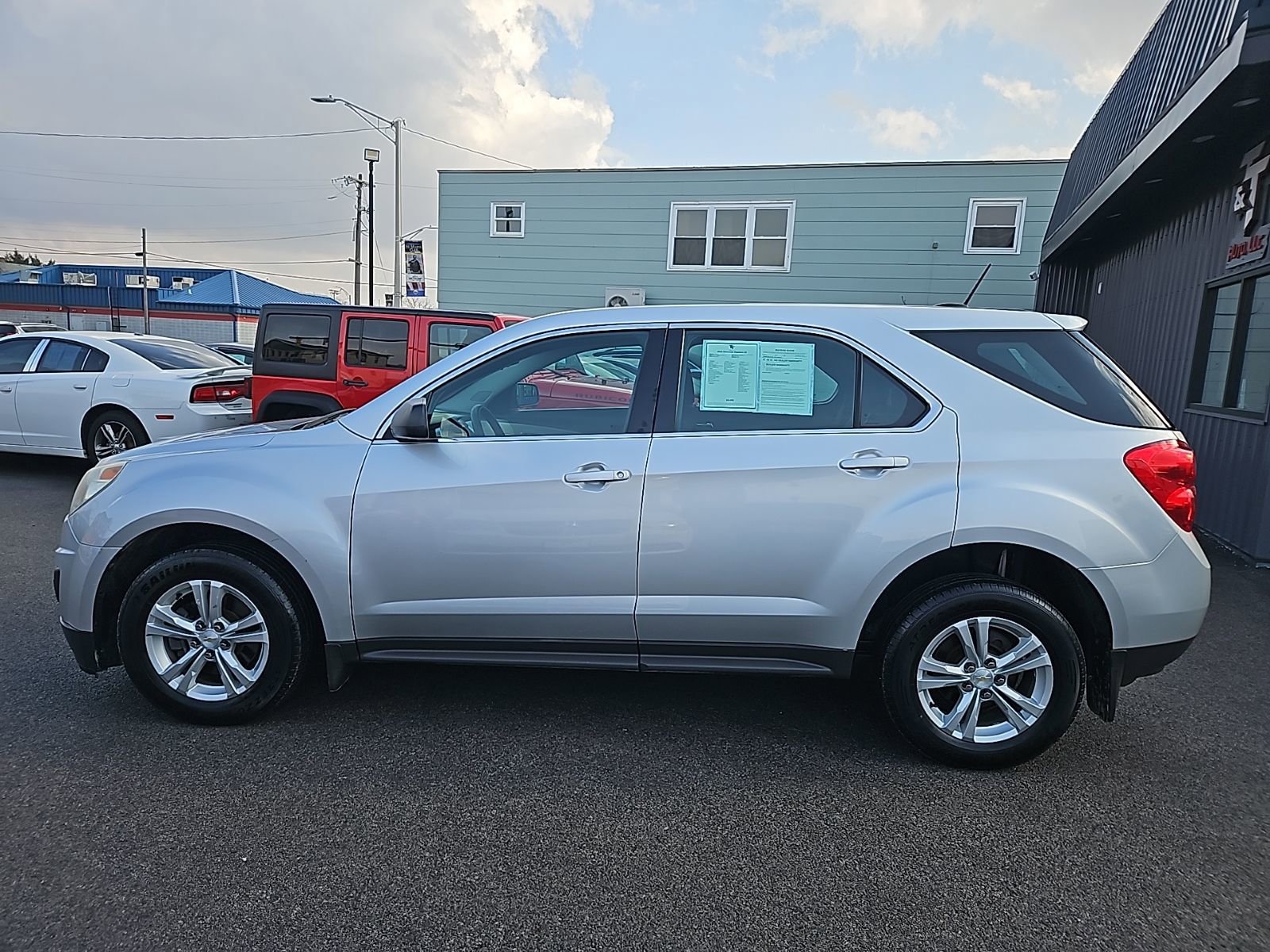 Used 2015 Chevrolet Equinox LS w/ LPO, Protection Package FWD image 3