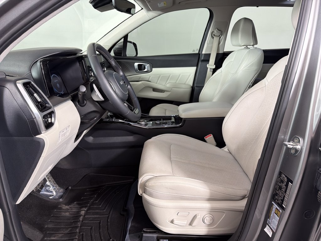 Used 2023 Kia Sorento SX Prestige w/ Panoramic Sunroof Package AWD/4WD image 20