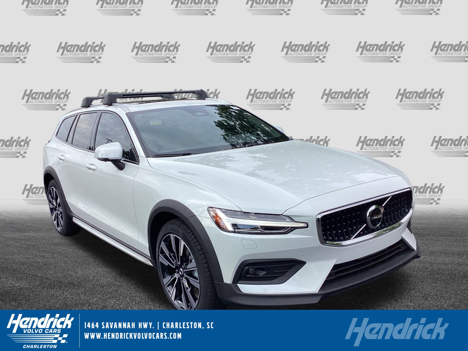 New 2026 Volvo V60 B5 Cross Country Ultra w/ Protection Package Premier