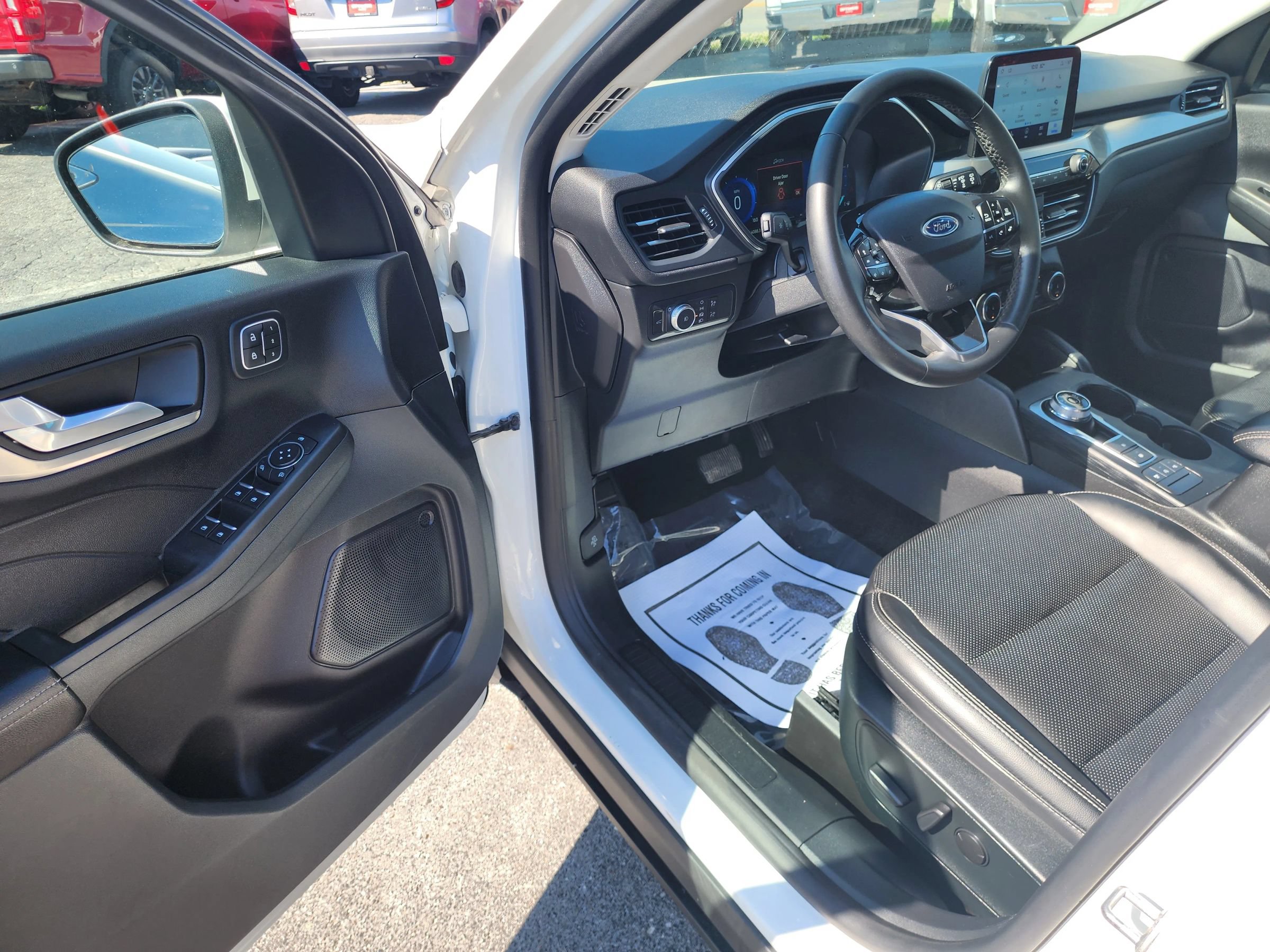 Used 2022 Ford Escape Titanium w/ Class II Trailer Tow Package AWD/4WD image 18