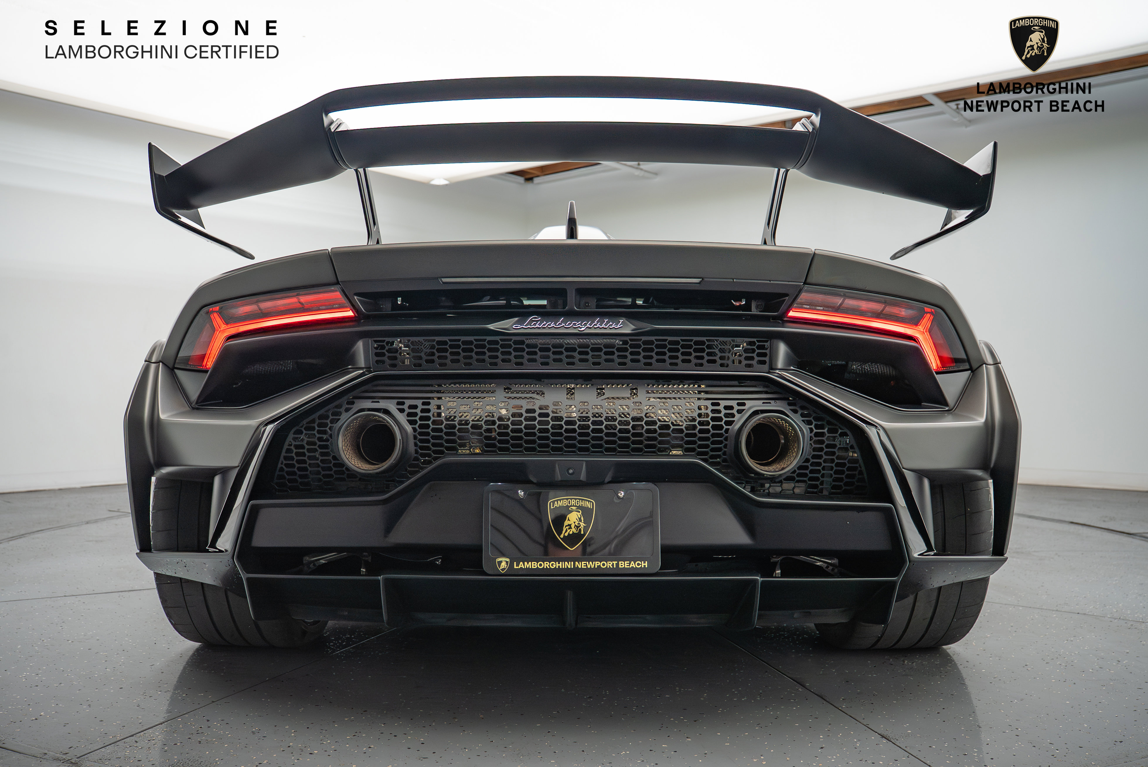 Used 2023 Lamborghini Huracan STO image 20