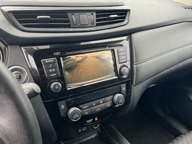 Used 2019 Nissan Rogue SV image 21