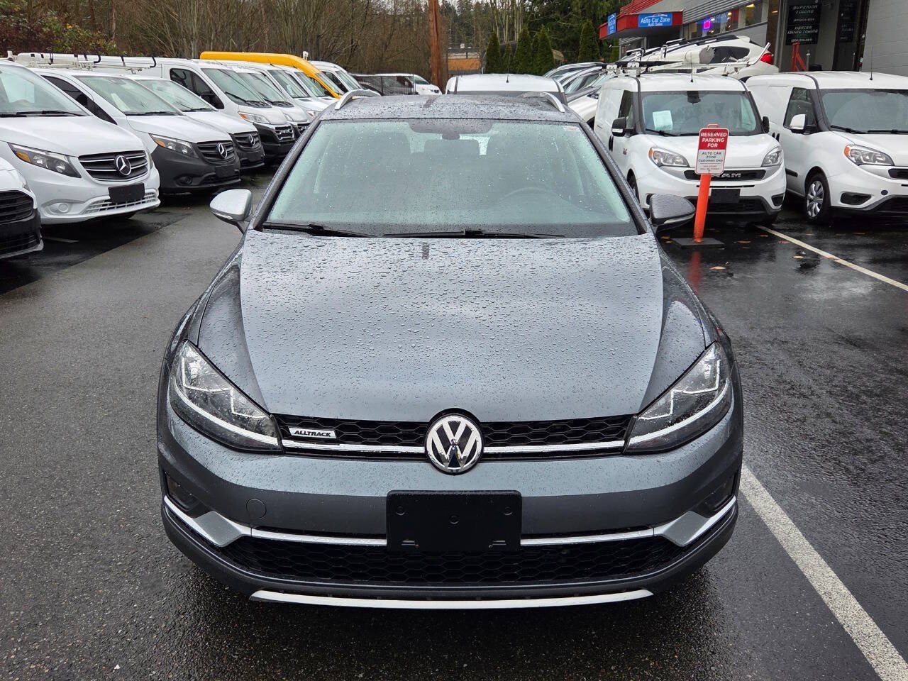 Used 2018 Volkswagen Golf Alltrack SE AWD/4WD image 2